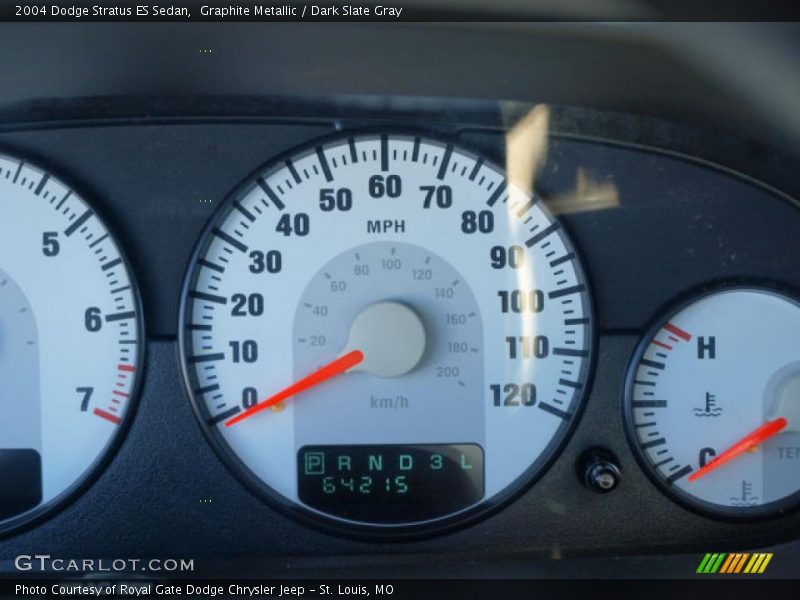 Graphite Metallic / Dark Slate Gray 2004 Dodge Stratus ES Sedan