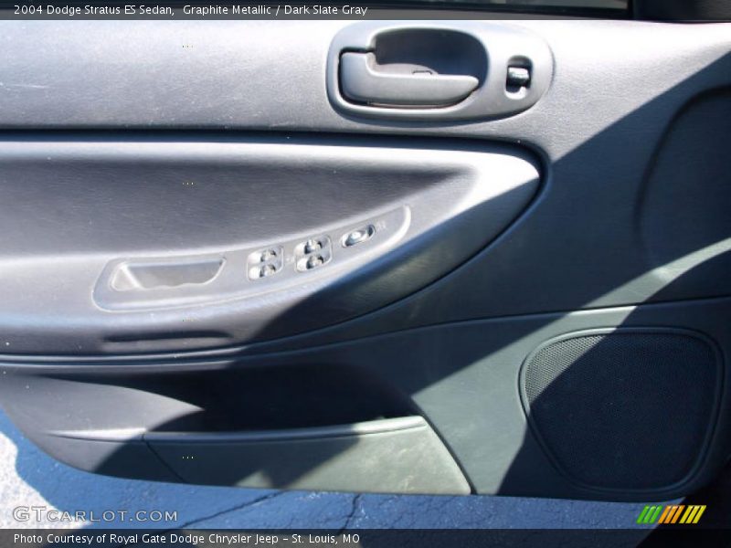 Graphite Metallic / Dark Slate Gray 2004 Dodge Stratus ES Sedan