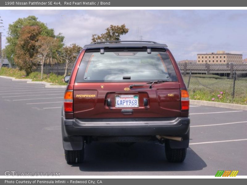 Red Pearl Metallic / Blond 1998 Nissan Pathfinder SE 4x4