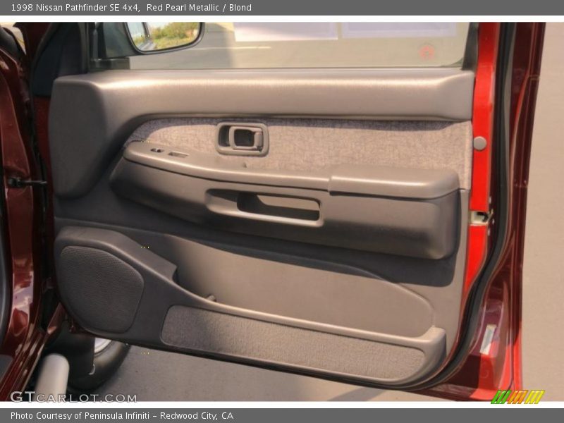 Red Pearl Metallic / Blond 1998 Nissan Pathfinder SE 4x4