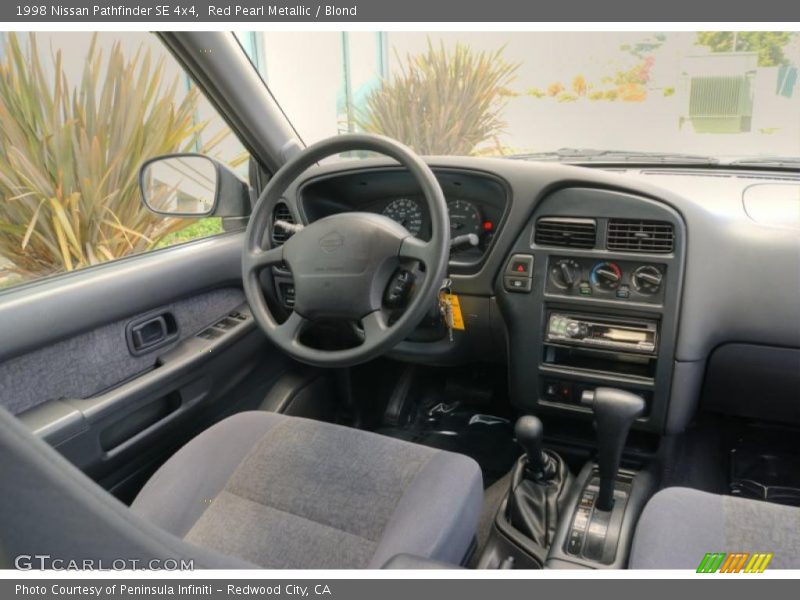 1998 Pathfinder SE 4x4 Blond Interior