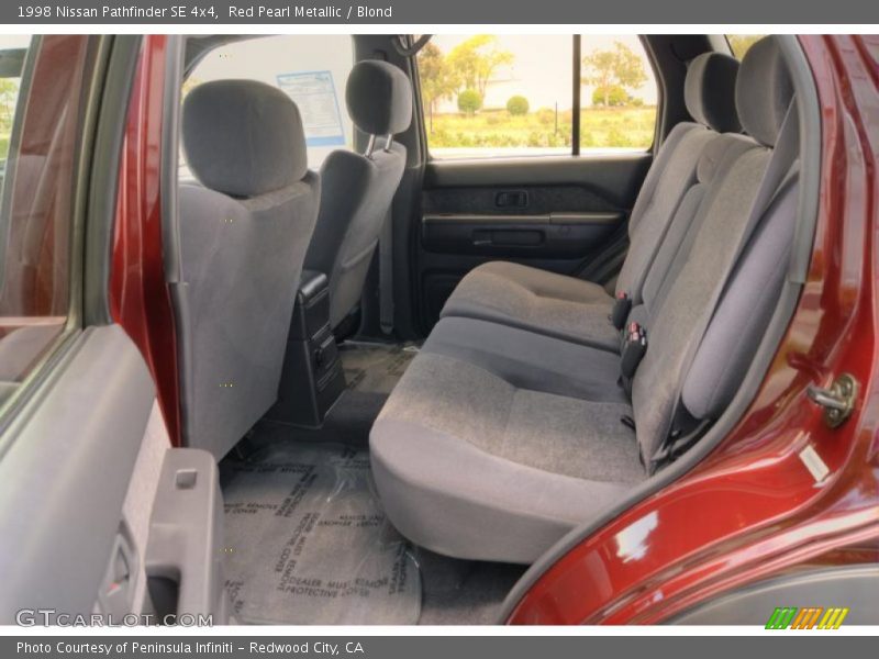  1998 Pathfinder SE 4x4 Blond Interior