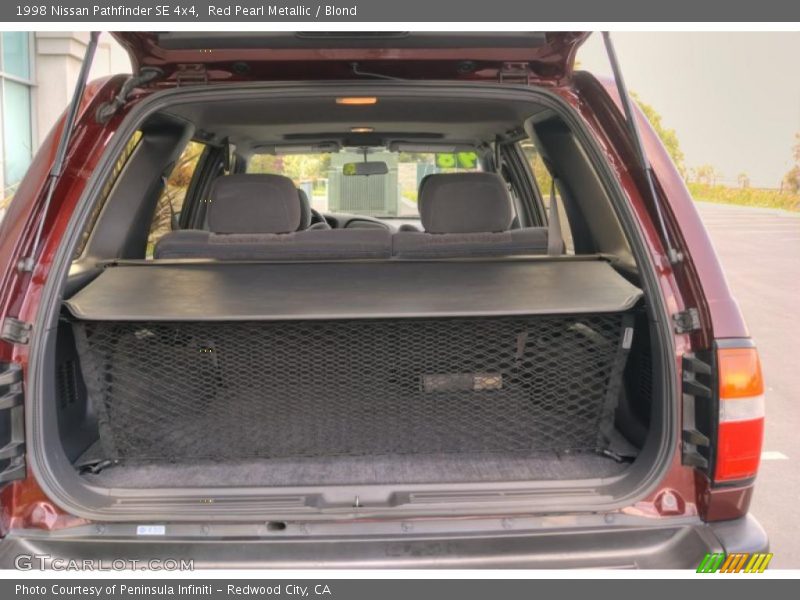 Red Pearl Metallic / Blond 1998 Nissan Pathfinder SE 4x4