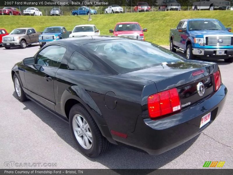Black / Dark Charcoal 2007 Ford Mustang V6 Deluxe Coupe