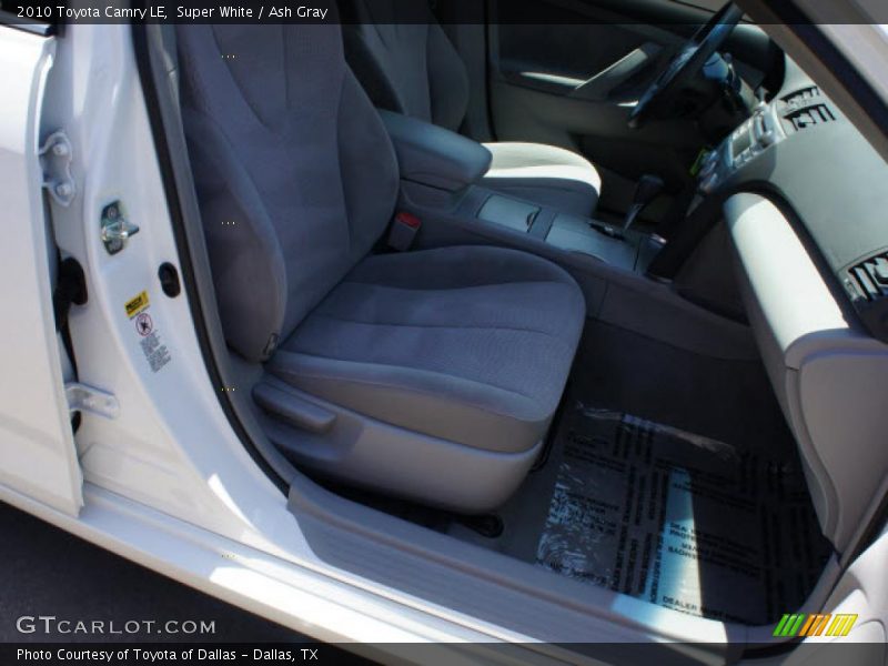 Super White / Ash Gray 2010 Toyota Camry LE