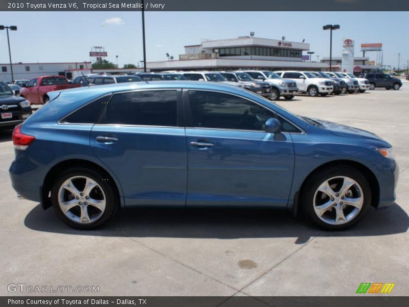 Tropical Sea Metallic / Ivory 2010 Toyota Venza V6