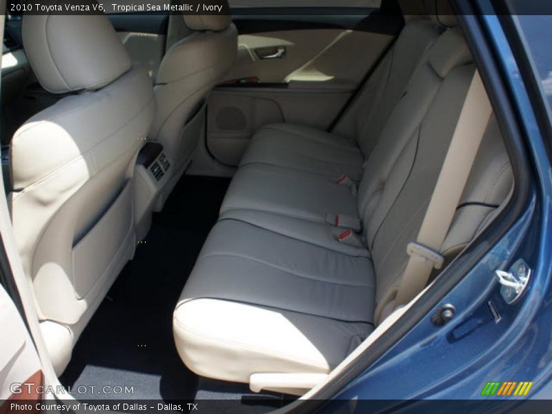  2010 Venza V6 Ivory Interior