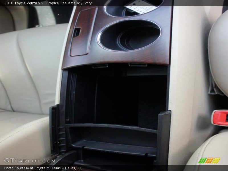 Tropical Sea Metallic / Ivory 2010 Toyota Venza V6