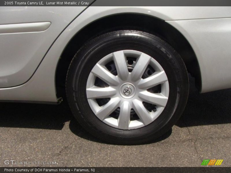 Lunar Mist Metallic / Gray 2005 Toyota Camry LE