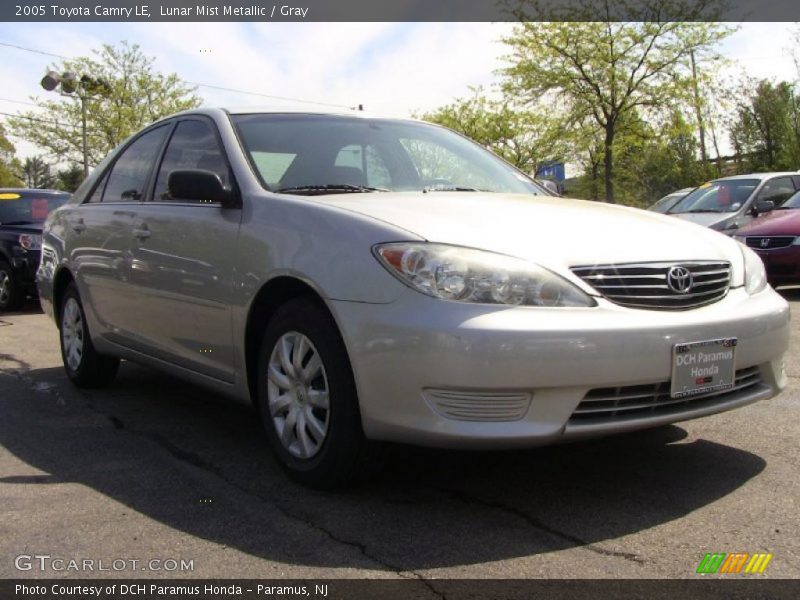 Lunar Mist Metallic / Gray 2005 Toyota Camry LE