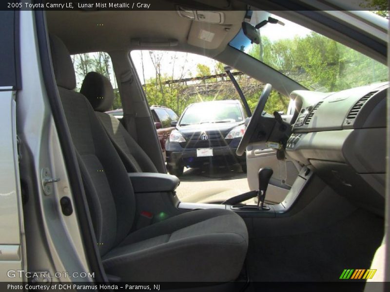 Lunar Mist Metallic / Gray 2005 Toyota Camry LE