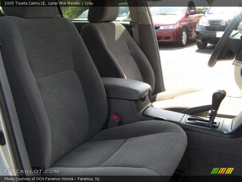 Lunar Mist Metallic / Gray 2005 Toyota Camry LE