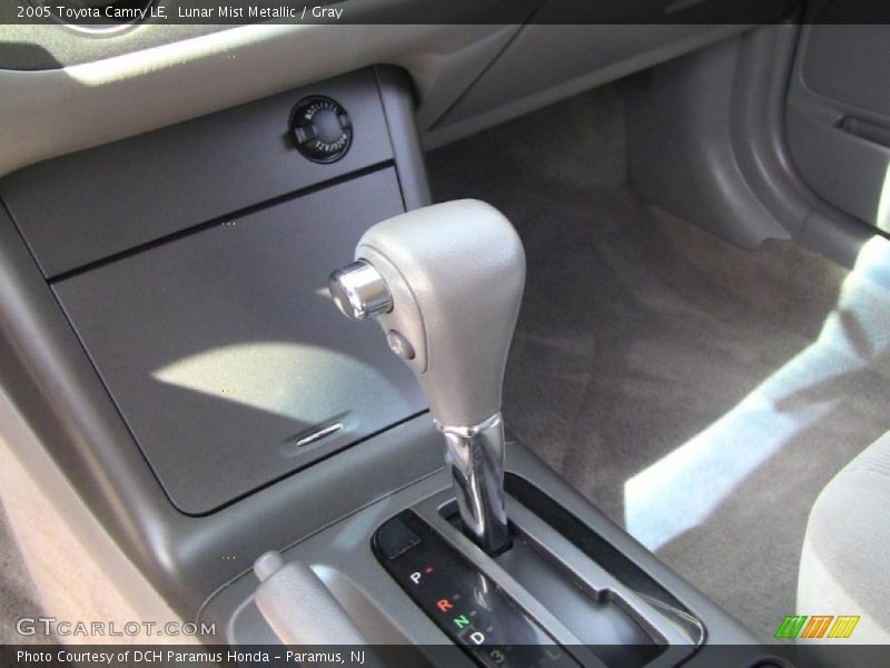 Lunar Mist Metallic / Gray 2005 Toyota Camry LE