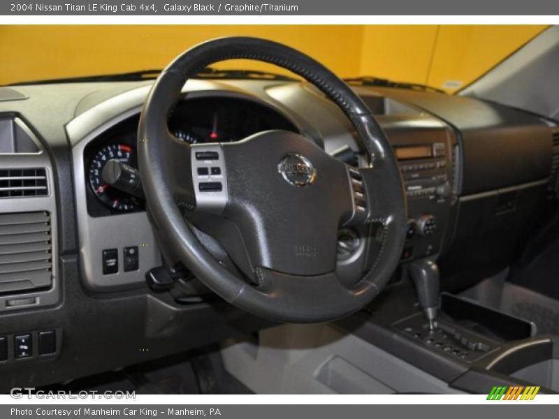 Galaxy Black / Graphite/Titanium 2004 Nissan Titan LE King Cab 4x4