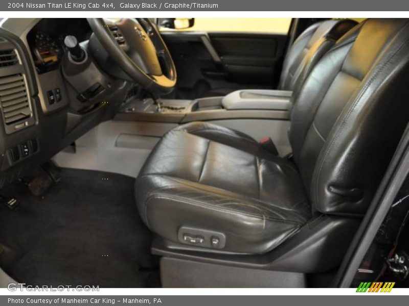 Galaxy Black / Graphite/Titanium 2004 Nissan Titan LE King Cab 4x4