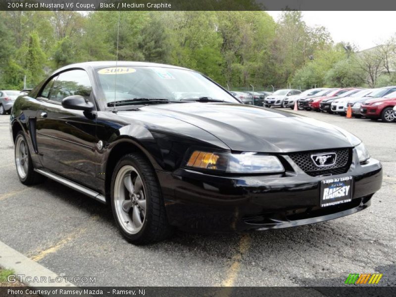 Black / Medium Graphite 2004 Ford Mustang V6 Coupe