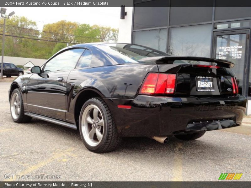 Black / Medium Graphite 2004 Ford Mustang V6 Coupe