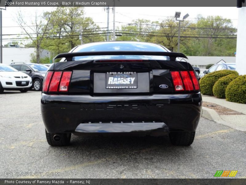 Black / Medium Graphite 2004 Ford Mustang V6 Coupe