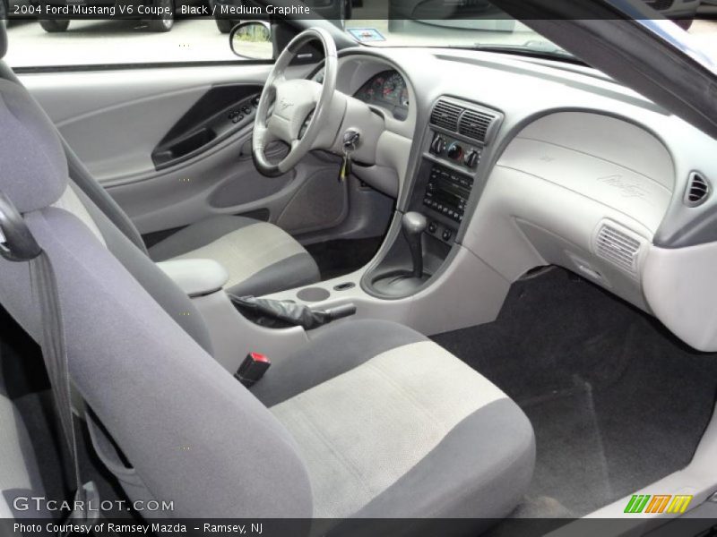Black / Medium Graphite 2004 Ford Mustang V6 Coupe