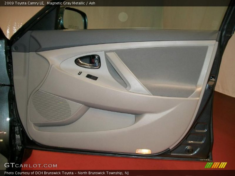 Magnetic Gray Metallic / Ash 2009 Toyota Camry LE