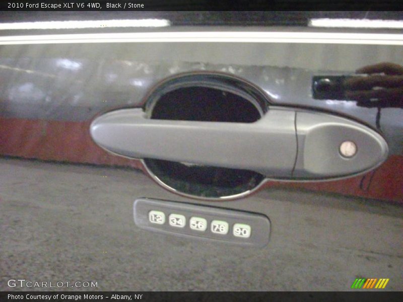 Black / Stone 2010 Ford Escape XLT V6 4WD