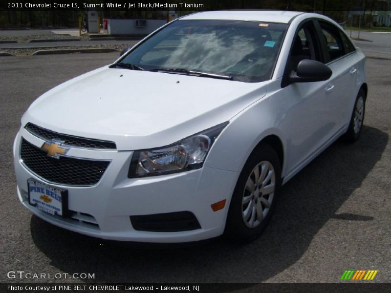 Summit White / Jet Black/Medium Titanium 2011 Chevrolet Cruze LS