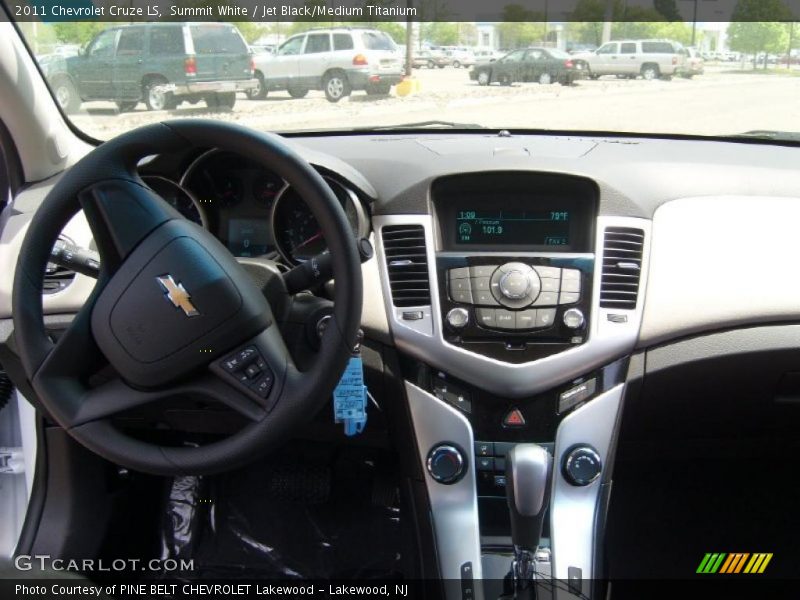 Summit White / Jet Black/Medium Titanium 2011 Chevrolet Cruze LS