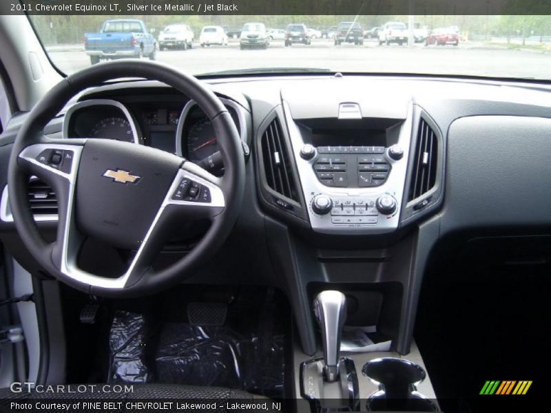Silver Ice Metallic / Jet Black 2011 Chevrolet Equinox LT
