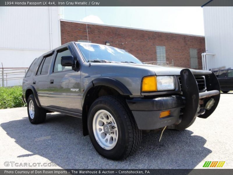 Front 3/4 View of 1994 Passport LX 4x4