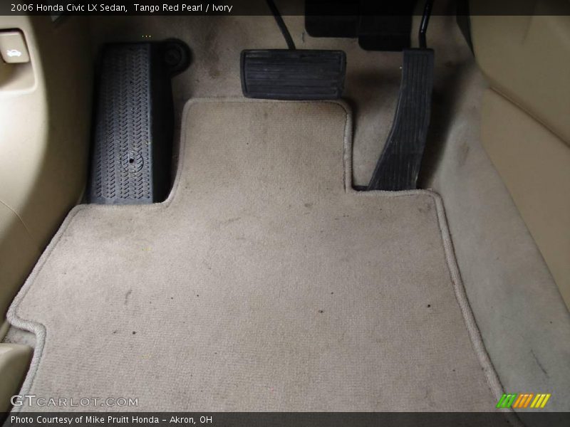 Tango Red Pearl / Ivory 2006 Honda Civic LX Sedan
