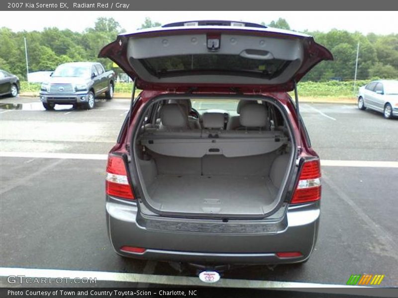 Radiant Red / Gray 2007 Kia Sorento EX