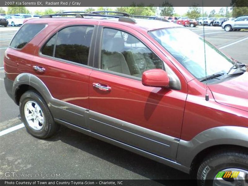 Radiant Red / Gray 2007 Kia Sorento EX