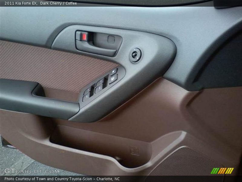 Door Panel of 2011 Forte EX