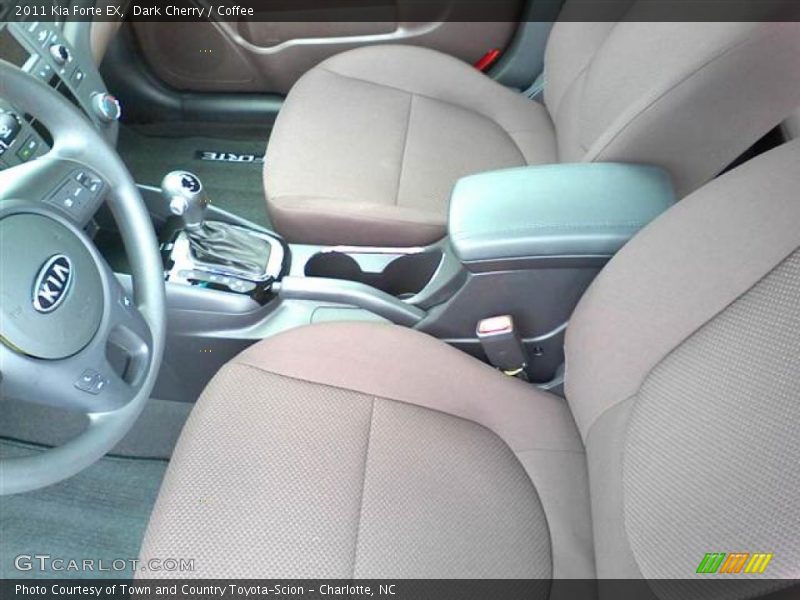  2011 Forte EX Coffee Interior