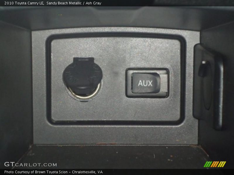 Sandy Beach Metallic / Ash Gray 2010 Toyota Camry LE