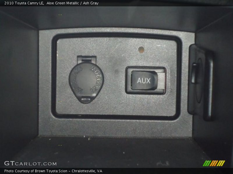 Aloe Green Metallic / Ash Gray 2010 Toyota Camry LE