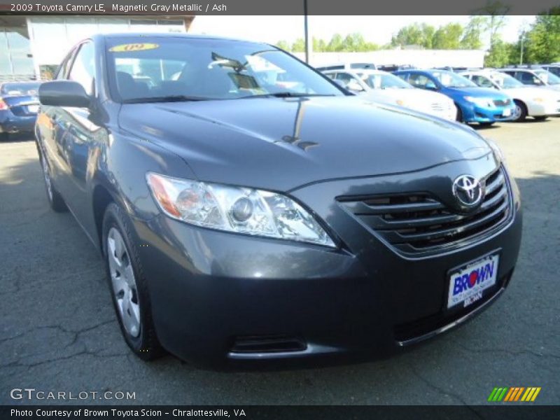 Magnetic Gray Metallic / Ash 2009 Toyota Camry LE
