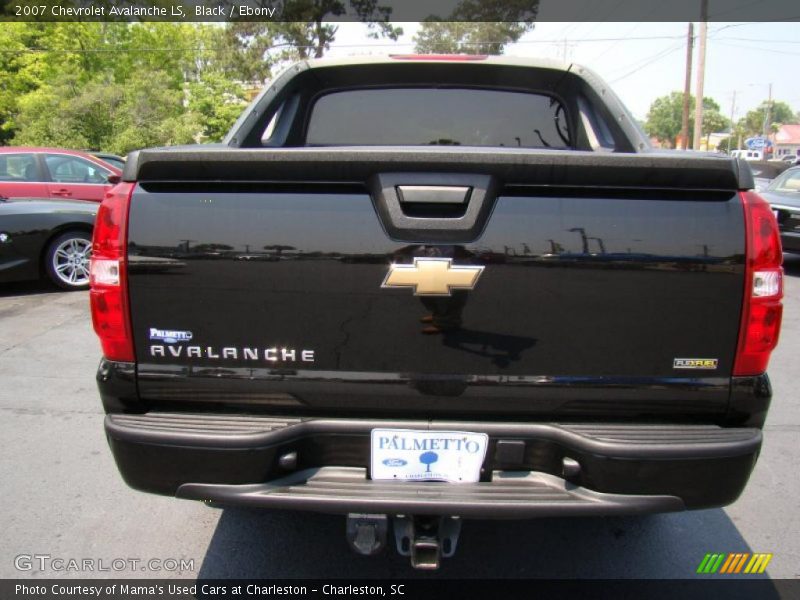 Black / Ebony 2007 Chevrolet Avalanche LS