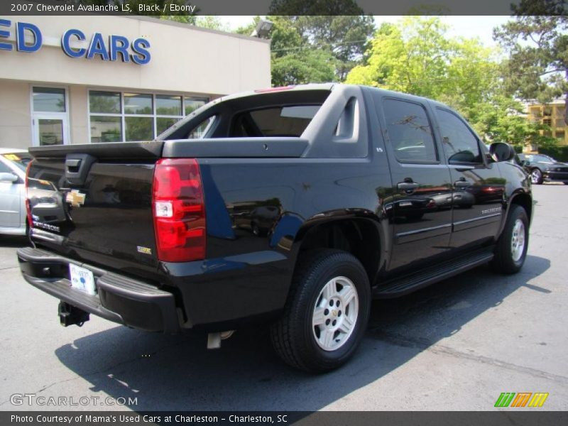 Black / Ebony 2007 Chevrolet Avalanche LS