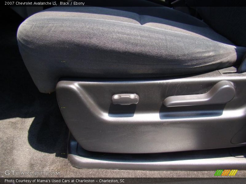Black / Ebony 2007 Chevrolet Avalanche LS