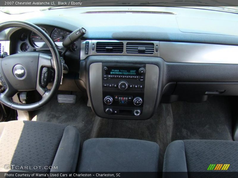 Black / Ebony 2007 Chevrolet Avalanche LS