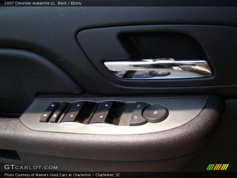 Black / Ebony 2007 Chevrolet Avalanche LS