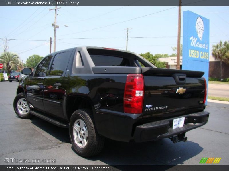 Black / Ebony 2007 Chevrolet Avalanche LS
