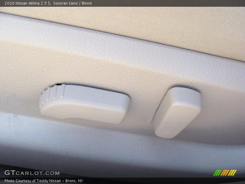Sonoran Sand / Blond 2010 Nissan Altima 2.5 S
