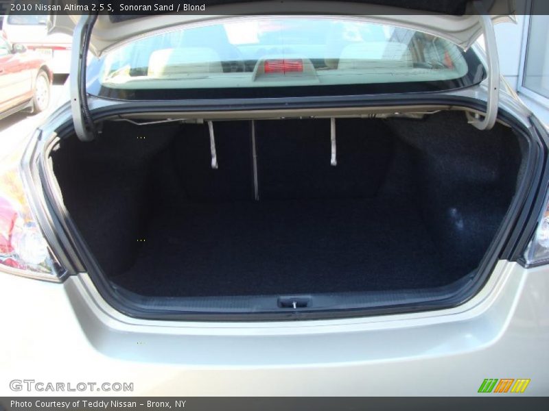 Sonoran Sand / Blond 2010 Nissan Altima 2.5 S