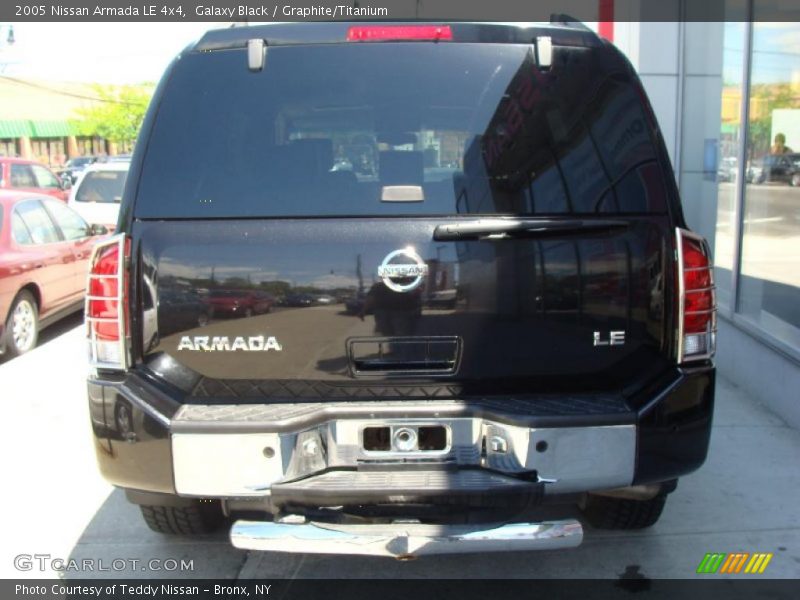 Galaxy Black / Graphite/Titanium 2005 Nissan Armada LE 4x4