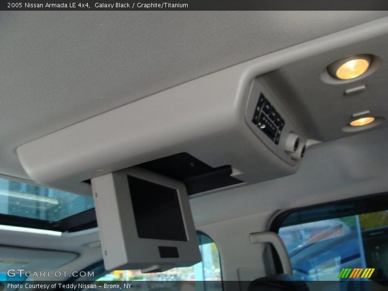 Galaxy Black / Graphite/Titanium 2005 Nissan Armada LE 4x4