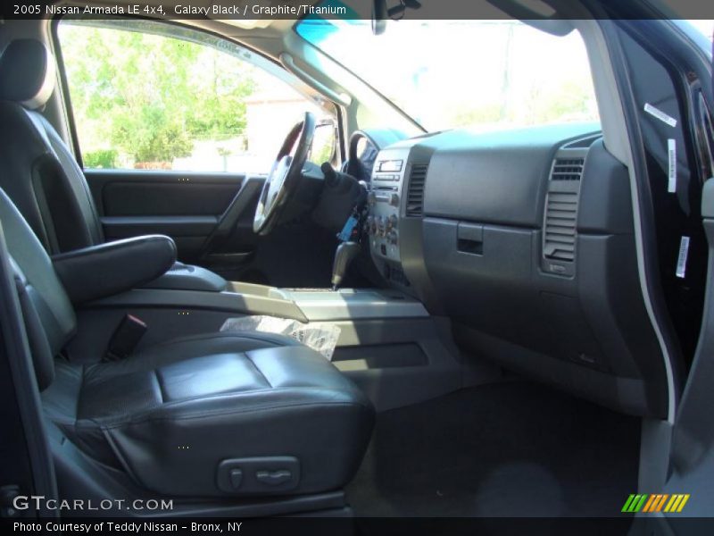 Galaxy Black / Graphite/Titanium 2005 Nissan Armada LE 4x4