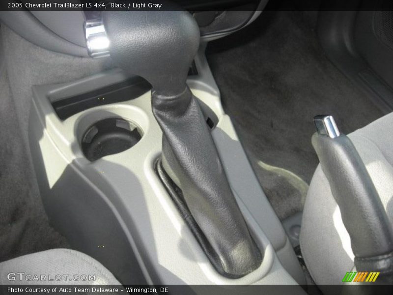 Black / Light Gray 2005 Chevrolet TrailBlazer LS 4x4