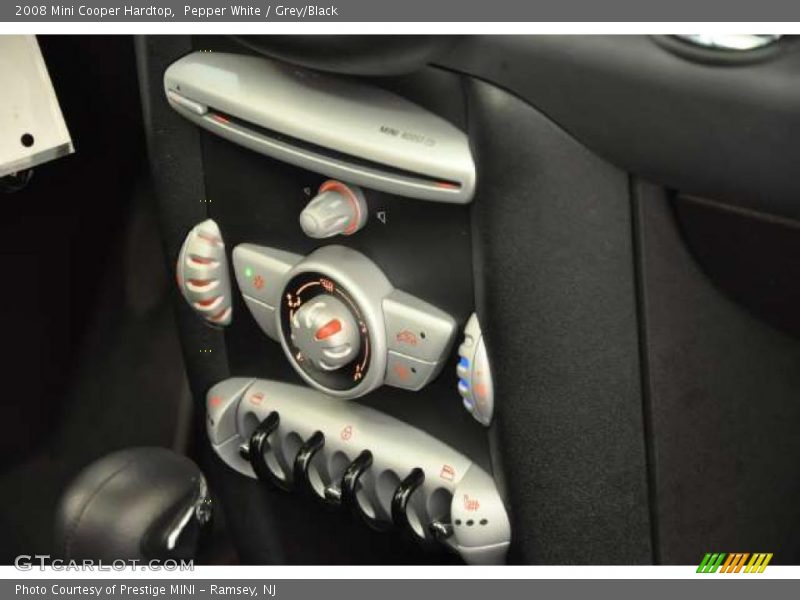 Pepper White / Grey/Black 2008 Mini Cooper Hardtop